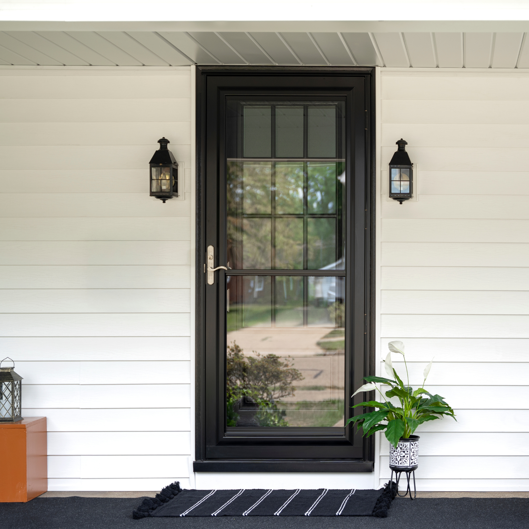Spectrum – Storm Door Guy